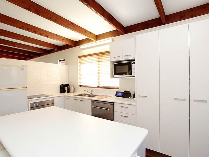 2 Jillian Court, Kallangur QLD 4503