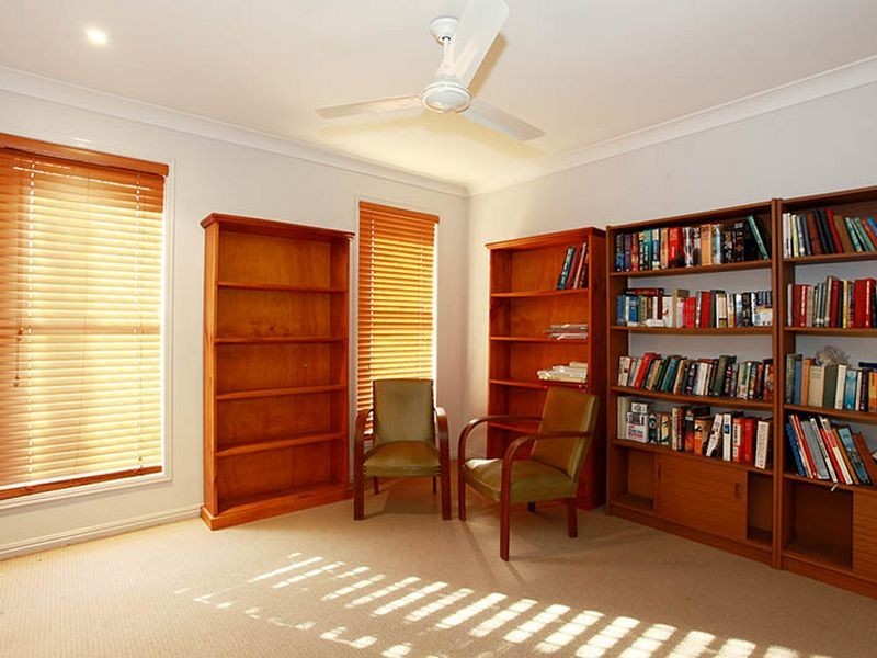 25 Waterway Cr, Narangba QLD 4504