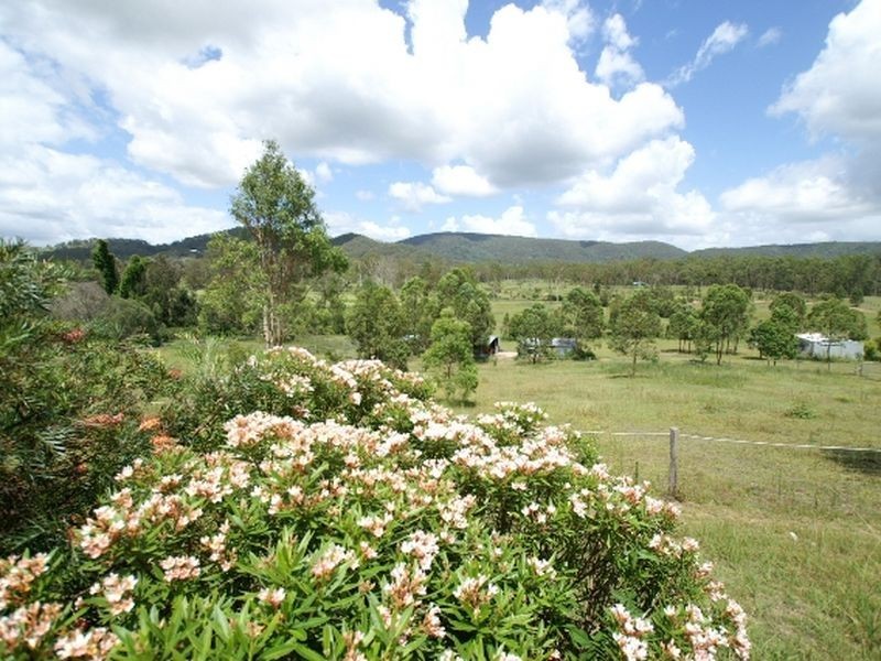 205 Montanus Drive, Woodford QLD 4514