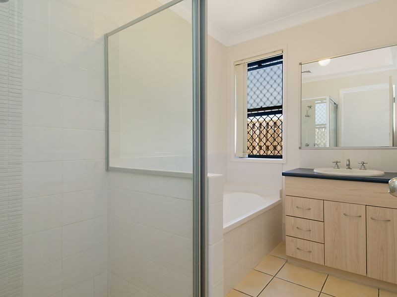 25 Christopher Place, Morayfield QLD 4506