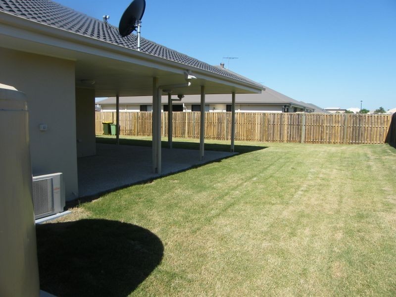 27 Moorrhen Crt, Narangba QLD 4504