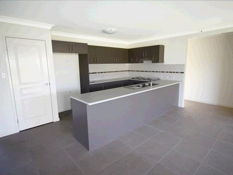 12 Dicarlo Street, Morayfield QLD 4506