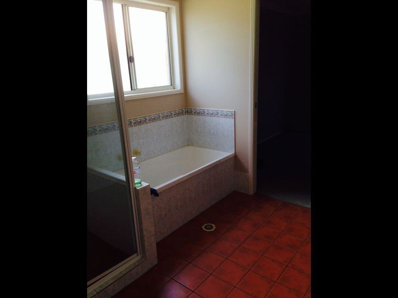 18 Windermere Ave, Narangba QLD 4504