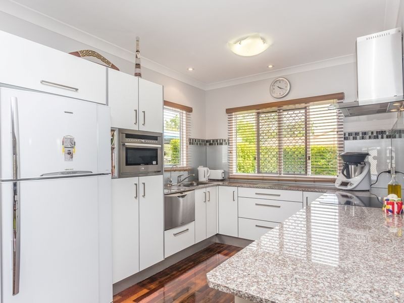75 Georgina Street, Woody Point QLD 4019