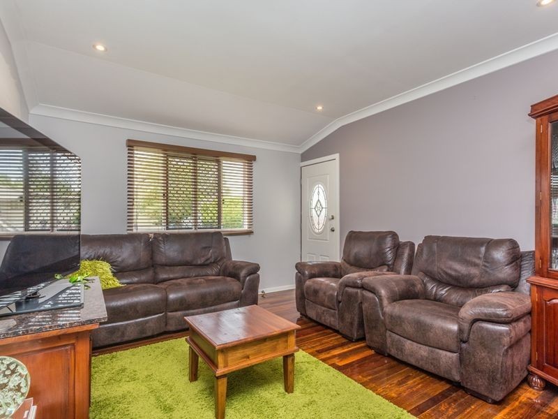 75 Georgina Street, Woody Point QLD 4019