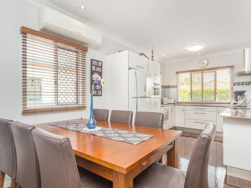75 Georgina Street, Woody Point QLD 4019
