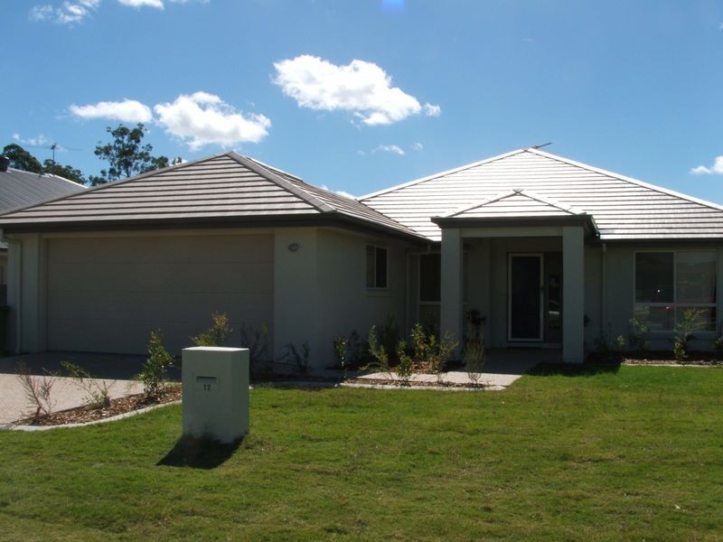 4 Lookout Place, Narangba QLD 4504
