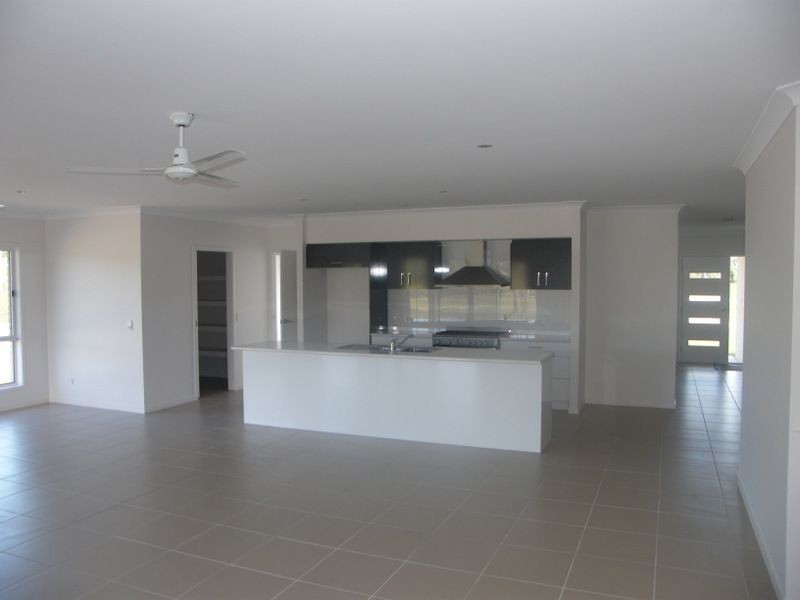 9 Bowerbird Close, Burpengary QLD 4505