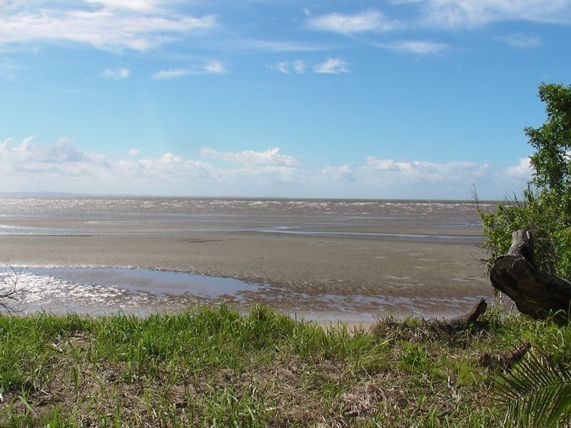 25 Coronation, Beachmere QLD 4510