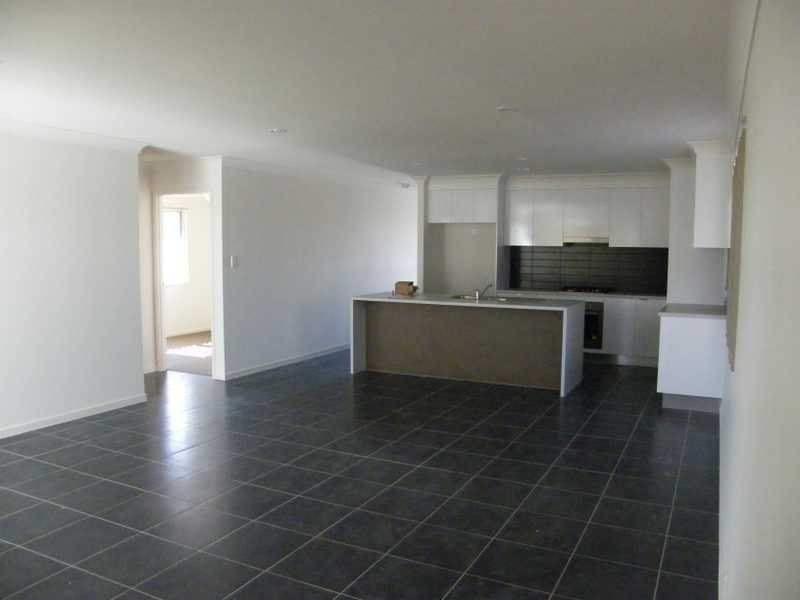 18 Central Green Drive, Narangba QLD 4504