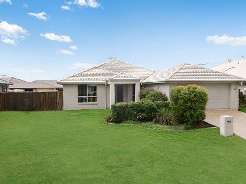 4 Lookout Place, Narangba QLD 4504