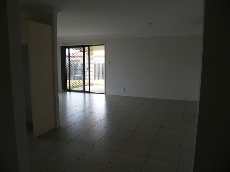 39 Woodrose Rd, Morayfield QLD 4506
