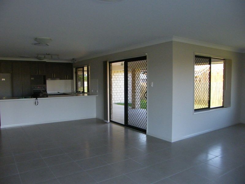 6 Retreat Crescent, Narangba QLD 4504