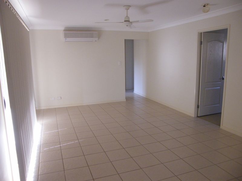 19 Riverbend Cres, Morayfield QLD 4506