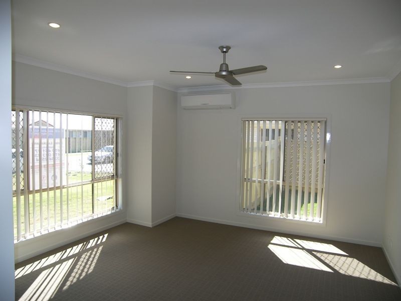 32 Denson St, Morayfield QLD 4506