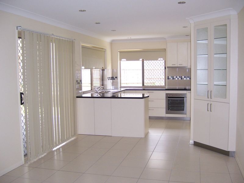 1 Wallaby Place, Morayfield QLD 4506