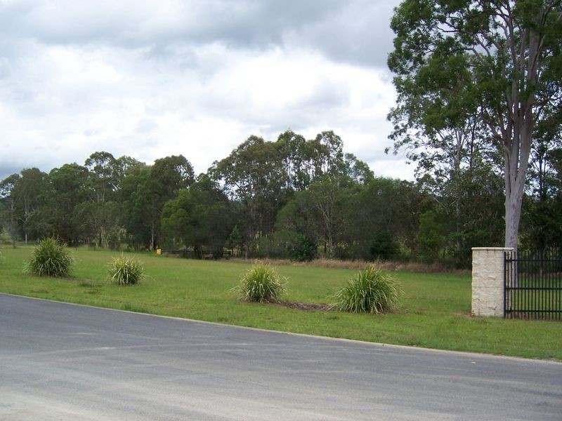 2 Springflats Court, Moorina QLD 4506