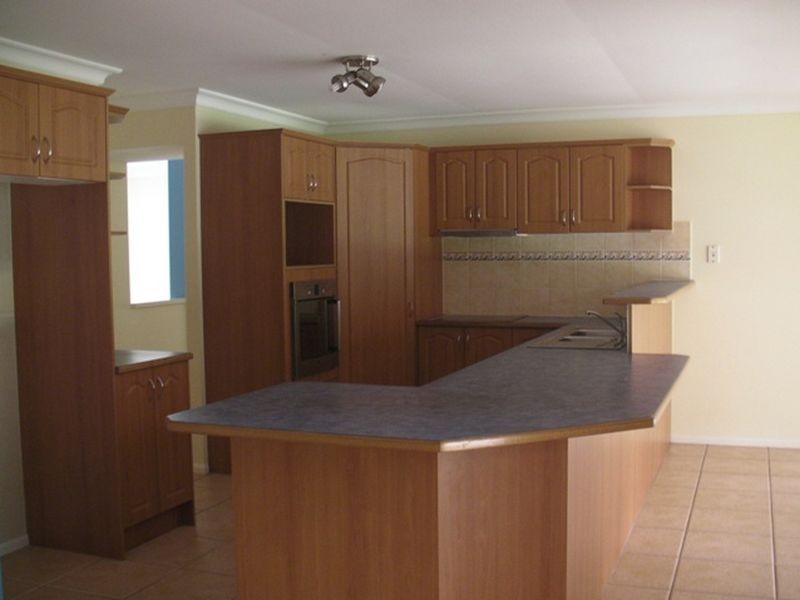 17 Hinchinbrook Court, Burpengary QLD 4505