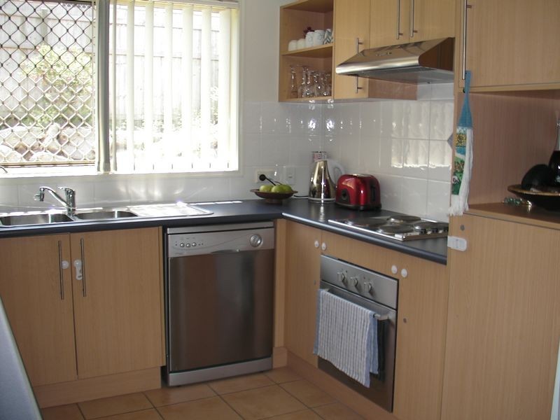 2 Bronlow, Morayfield QLD 4506