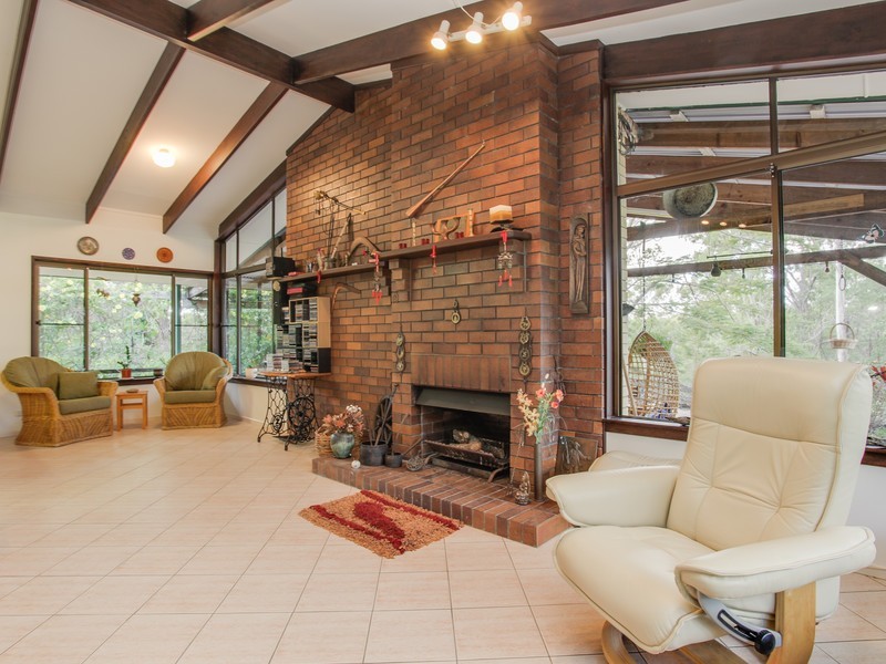 32 Collins Street, Moorina QLD 4506