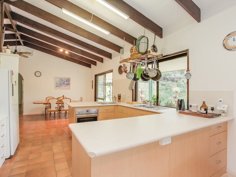 32 Collins Street, Moorina QLD 4506