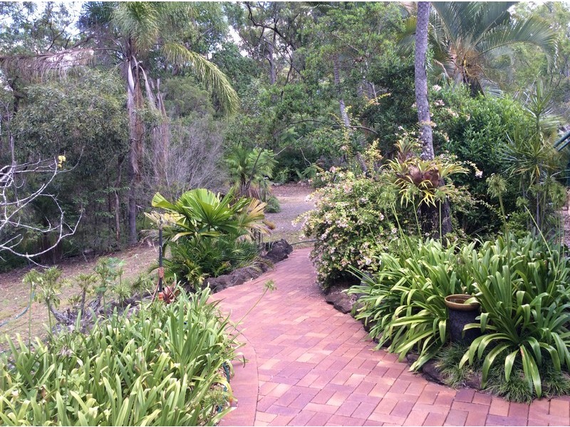 32 Collins Street, Moorina QLD 4506