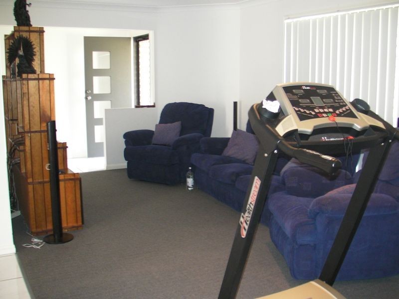 2-4 Grassdale Crescent, Morayfield QLD 4506