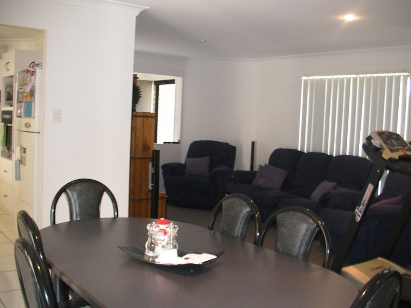 2-4 Grassdale Crescent, Morayfield QLD 4506