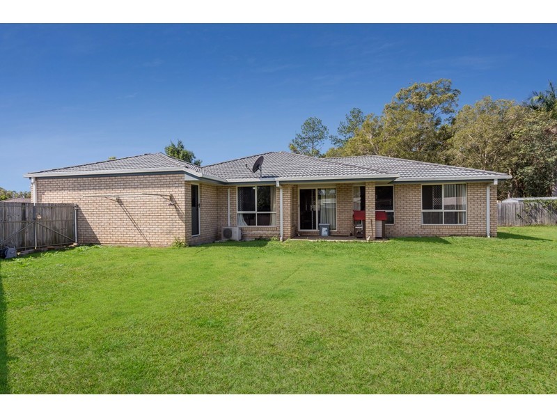 8 McGinn Court, Caboolture QLD 4510