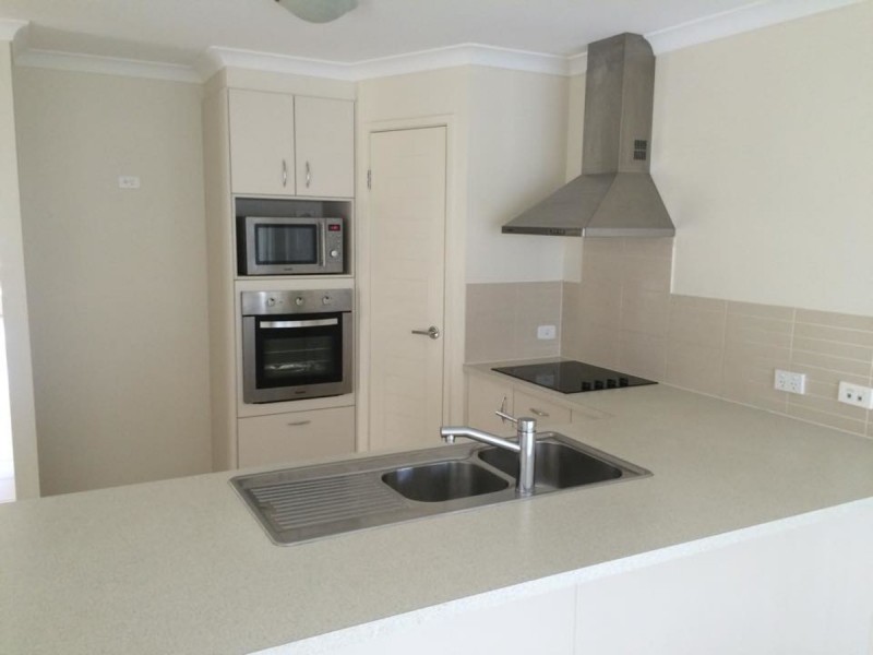 16 Central Green Drive, Narangba QLD 4504