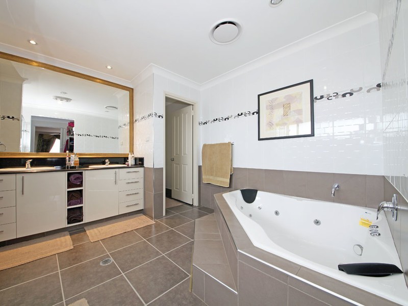 24 Lakeview Terrace, Murrumba Downs QLD 4503