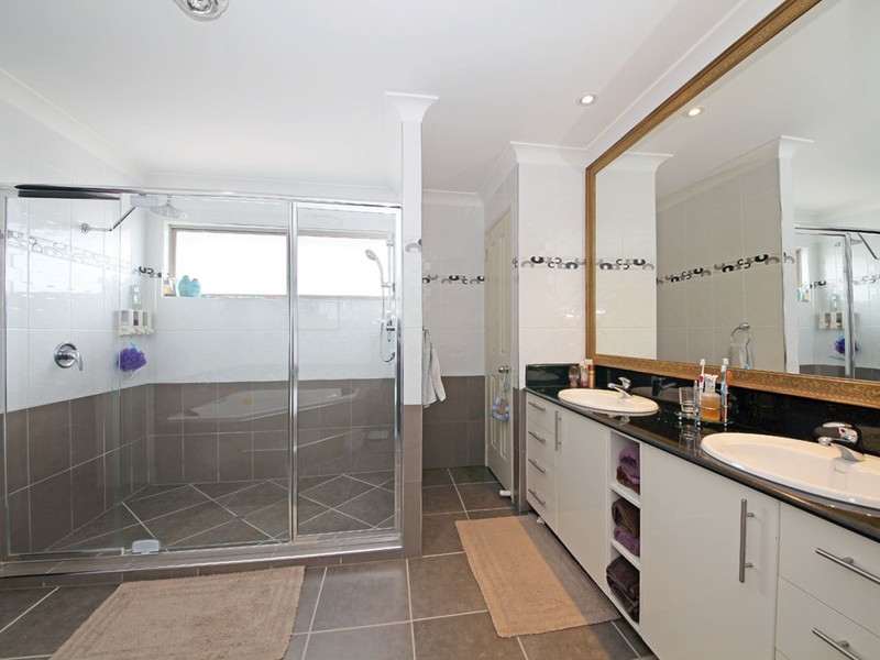 24 Lakeview Terrace, Murrumba Downs QLD 4503