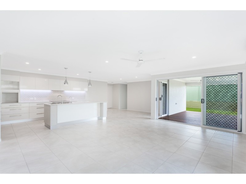 16 Stately Crescent, Narangba QLD 4504