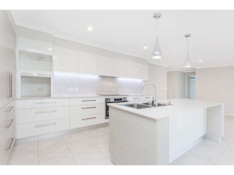 16 Stately Crescent, Narangba QLD 4504