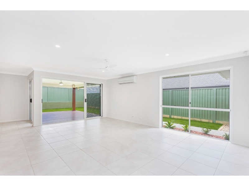 16 Stately Crescent, Narangba QLD 4504