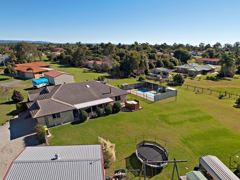 18 Backen CT, Burpengary QLD 4505