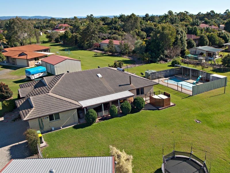 18 Backen CT, Burpengary QLD 4505