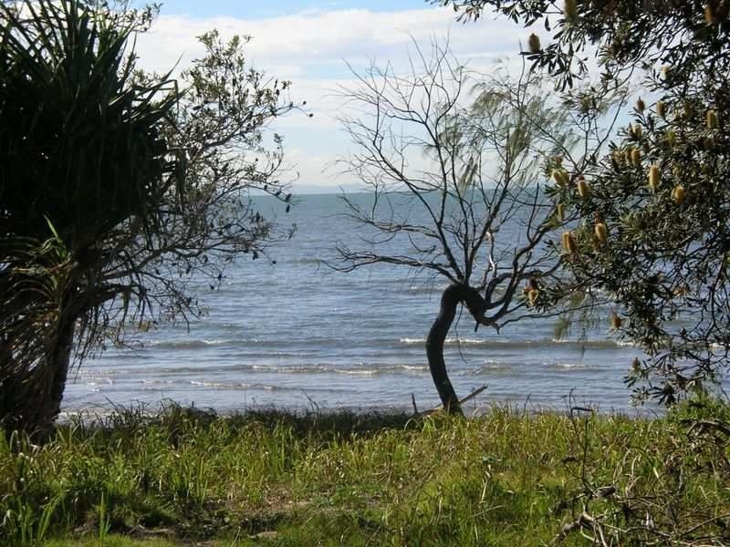 25 Coronation Parade, Beachmere QLD 4510