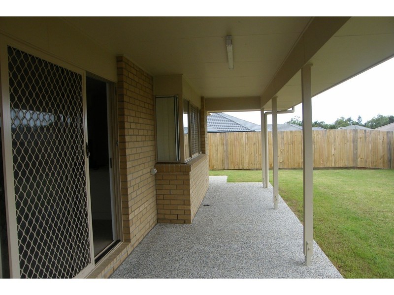 28 Grassdale Crescent, Morayfield QLD 4506