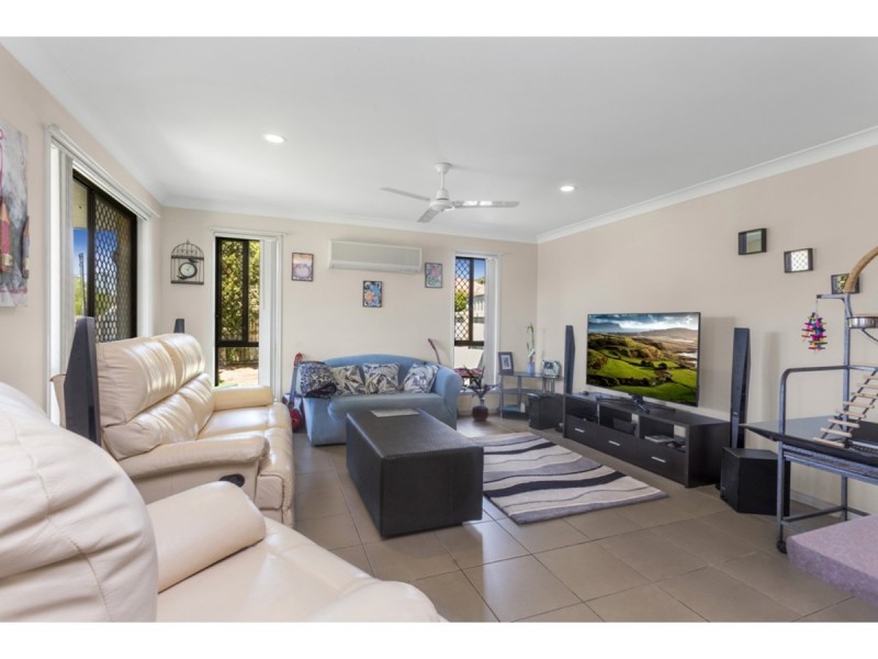 1/2 Tyler Place, Deception Bay QLD 4508