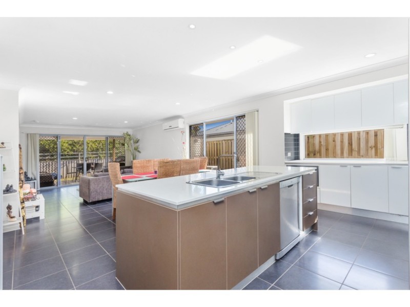 18 Swanston Crescent, Narangba QLD 4504