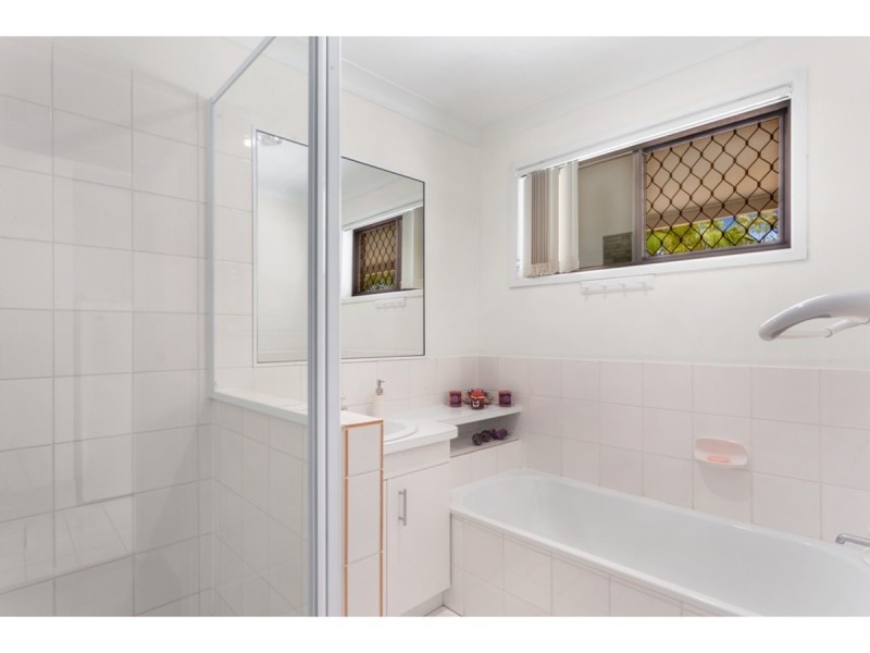 324-328 Oakey Flat Road, Morayfield QLD 4506