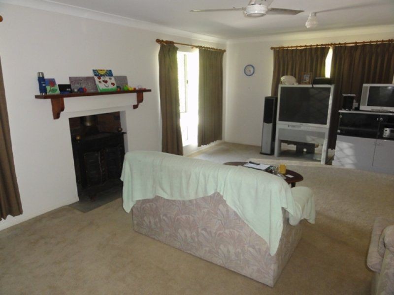 17 Moore Road, Burpengary QLD 4505
