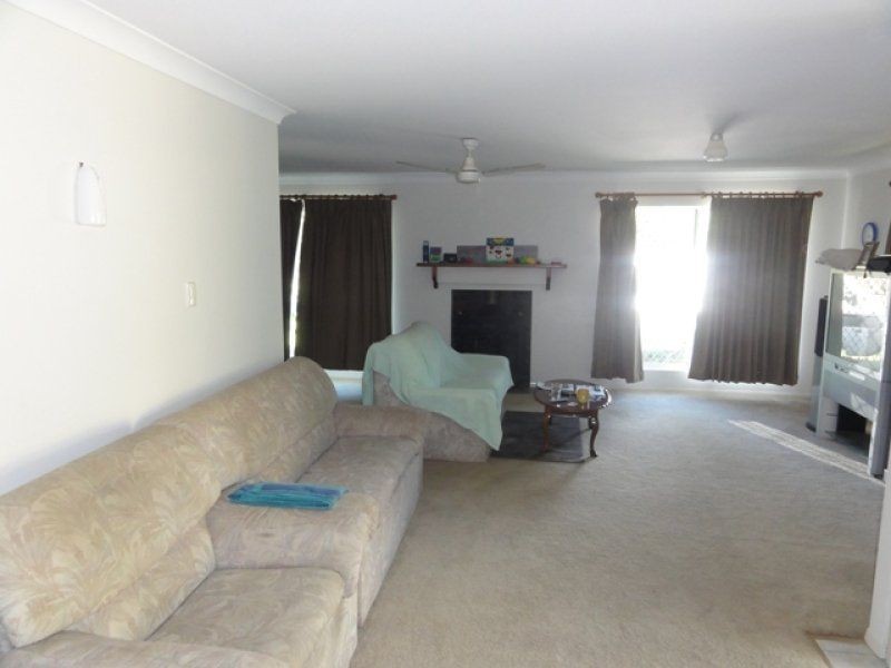 17 Moore Road, Burpengary QLD 4505