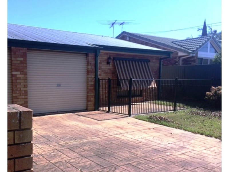 2/13 Dunns Terrace, Scarborough QLD 4020