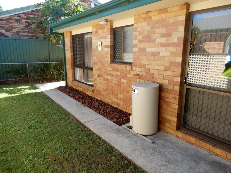 2/13 Dunns Terrace, Scarborough QLD 4020