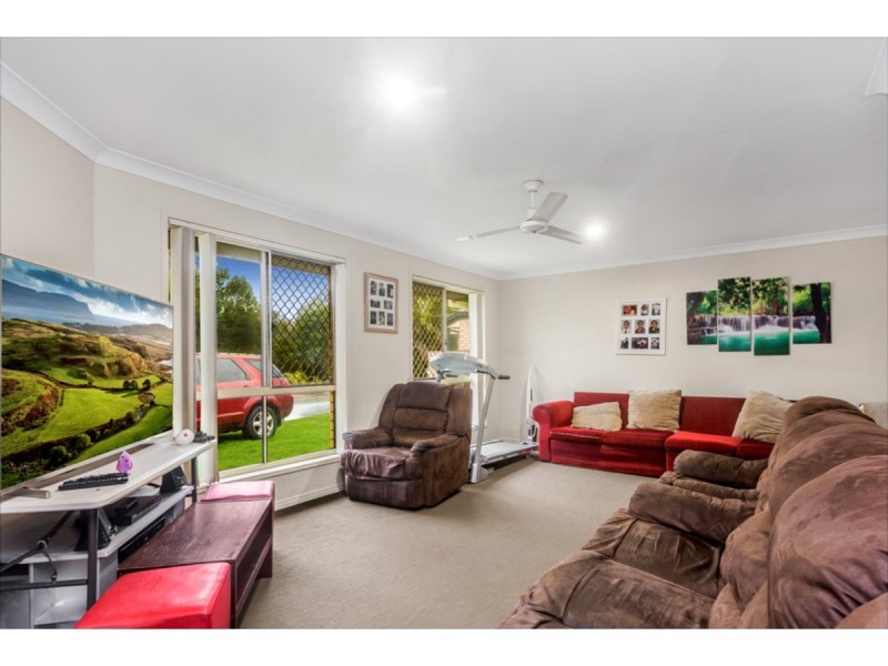 11 Julie Drive, Morayfield QLD 4506