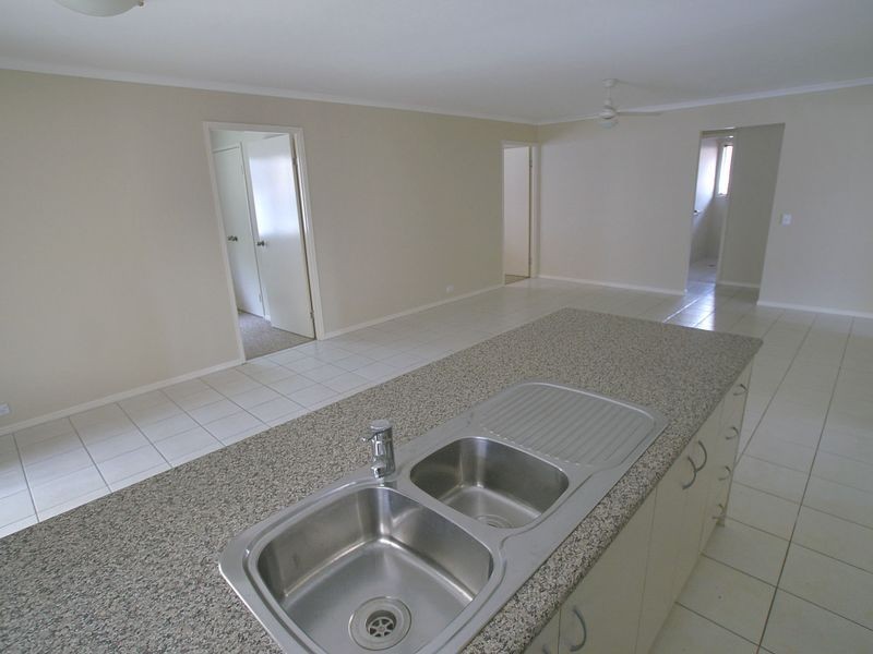6 Blaxland Place, Narangba QLD 4504