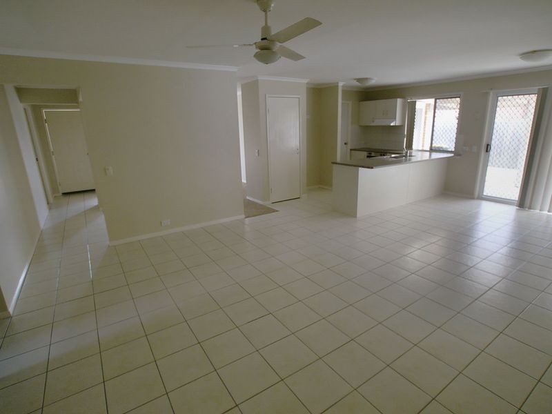 6 Blaxland Place, Narangba QLD 4504