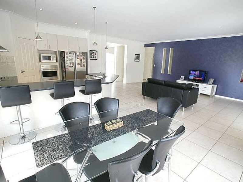 7 Lewins Place, Burpengary QLD 4505